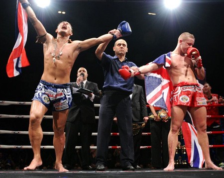 MADSUA vainqueur The Challenger Muaythai