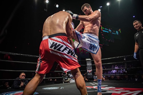 Vidéo Artem LEVIN impose au WLF