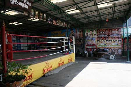 KIATPETCH GYM à BANGKOK