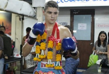 Damien ALAMOS au Bangla Stadium pour ceinture WMC