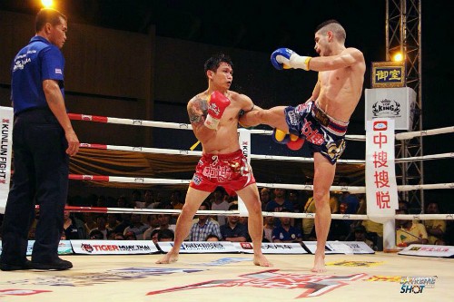Alexis BARATEAU impose au KUNLUN FIGHT