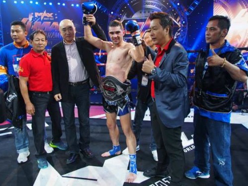 Raphael BOHIC remporte tournoi MAX MUAYTHAI