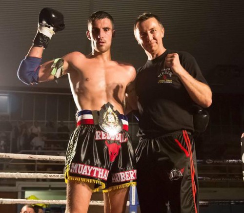 François AUBERTELLE champion France au RED DEVIL MUAY THAI