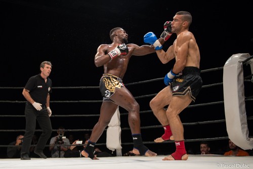 Cédric DOUMBE impose au KOC