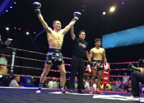 Hamish WILLEY impose au MAX MUAY THAI