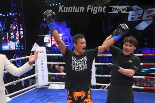 Vidéos SITTICHAI remporte tournoi KUNLUN FIGHT