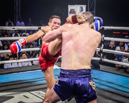 Vidéo CHANGPUEK remporte finale SUPER MUAYTHAI