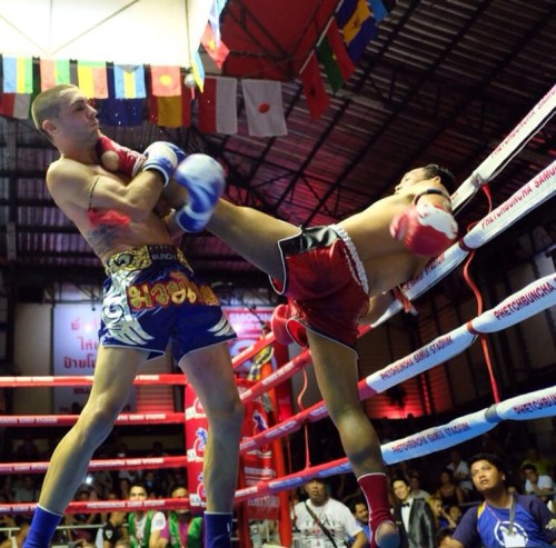 Vidéo SAENCHAI impose à l ENFUSION