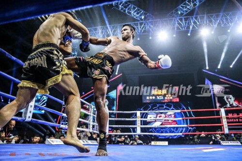 Vidéo BUAKAW bat Kong LINGFENG