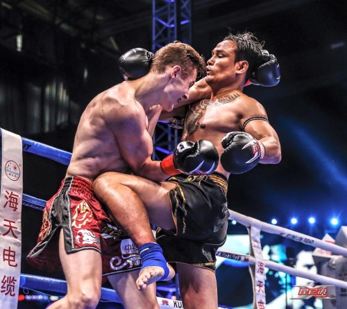SAIYOK et Albert KRAUS imposent au KUNLUN FIGHT