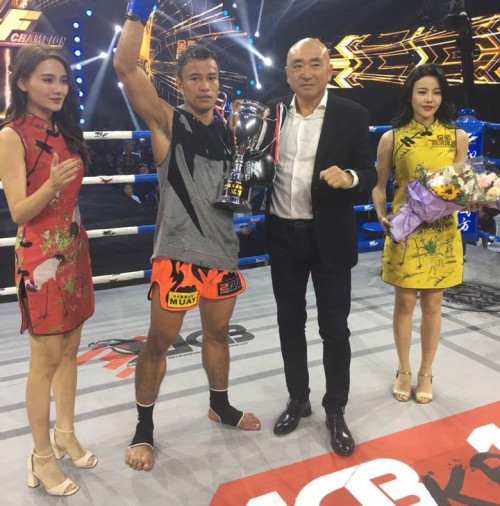 Vidéo SITTICHAI bat Dzhabar ASKEROV au WLF