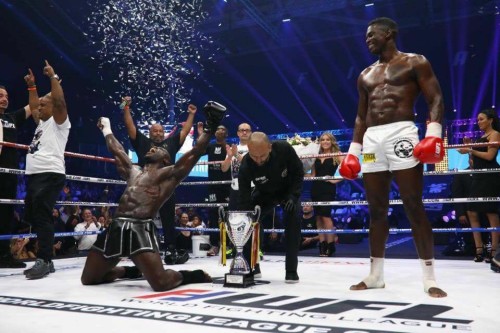 Vidéo Melvin MANHOEF tient enfin sa victoire contre Remy BONJASKY