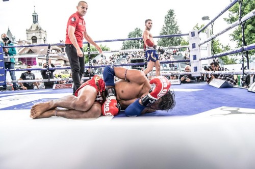 Vidéo Fabio PINCA bat RUNGRAT par KO