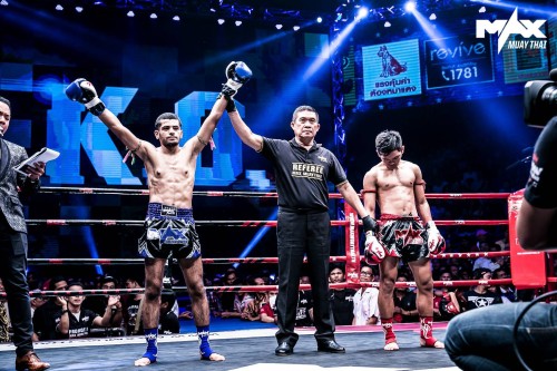 Vidéo Akram HAMIDI gagne par KO au MAX MUAY THAI