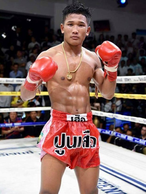KULABDAM Sor-Jor PiekUThai Fighter of the Year
