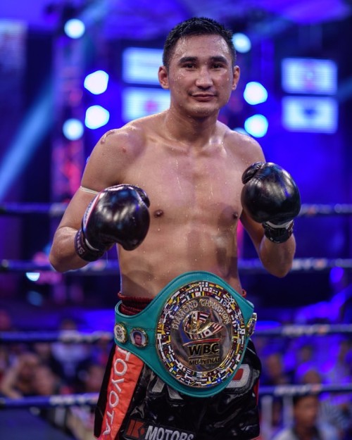 PETMORAKOT prend ceinture WBC diamond