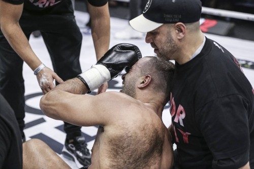 Vidéo GLORY COLLISION Badr HARI maudit