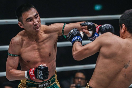 Vidéo PETCHMORAKOT champion ONE