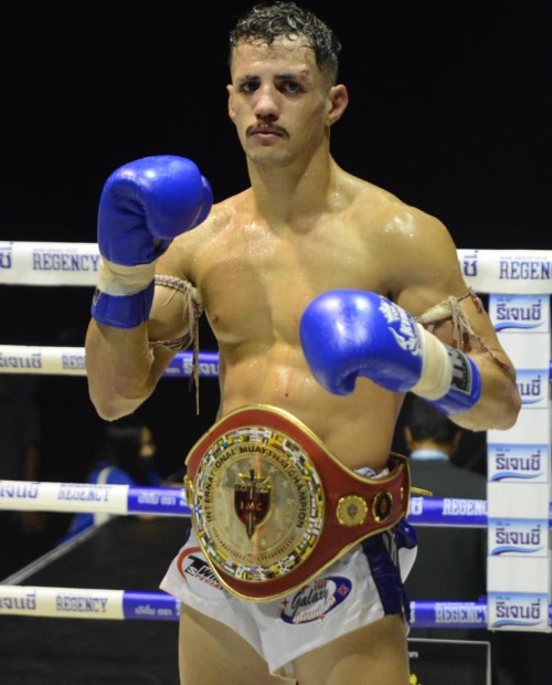 Vidéo Brésilien Luis CAJAIBA champion monde IMC battant WANCHALERM