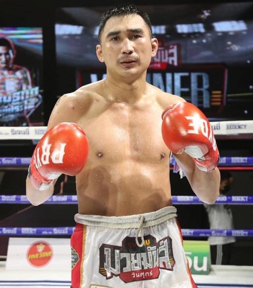 Vidéo PETCHMORAKOT bat THANANCHAI au Rangsit Stadium